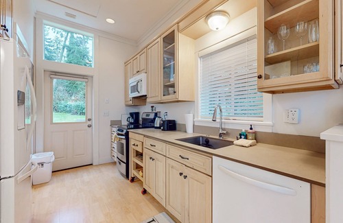 Langley Apartment | Tranquil Tiny Home with Outdoor Oasis and Central Location