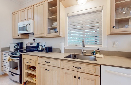 Langley Apartment | Tranquil Tiny Home with Outdoor Oasis and Central Location