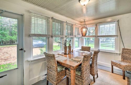 Hayes House | Charming 1920s Cottage Retreat with Fire Pit & Spa Access