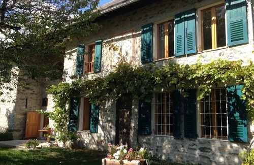 Les Thuiles House | Charming Restored Farmhouse with Garden Near Barcelonnette