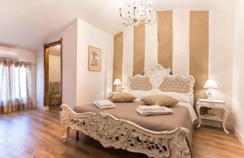 Alghero Villa | Historic Mansion Retreat with Pool, Wifi & Room for 20