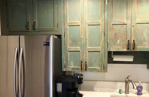 Millers House | Historic Mill House Retreat Near NCR Trail with Lake View