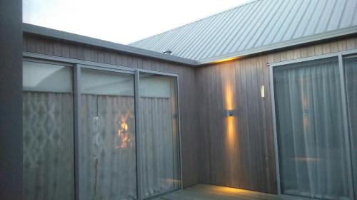 Dunedin Bed & Breakfast | Budget-Friendly Retreat at Restview - Guest Rated 8/10