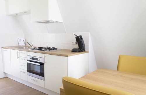 Bosgebied Hoenderloo House | Stylish Bungalow on De Veluwe with Pool and Kitchen Access