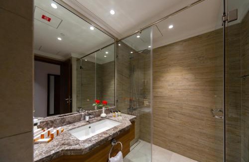 Doha Apartment | Explore Retaj Baywalk Residence: 4-Star Oceanfront Retreat