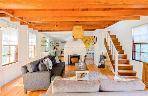 Ocean Beach House | Family-Friendly Reteela Retreat: Your Ideal Getaway Awaits