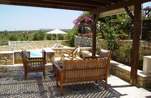 Houdetsi House | Family-Friendly Getaway in Rethymno with Private Pool