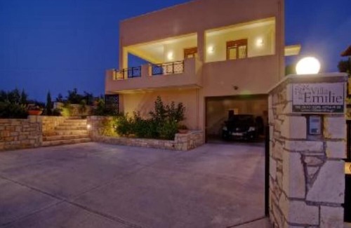 Houdetsi House | Family-Friendly Getaway in Rethymno with Private Pool