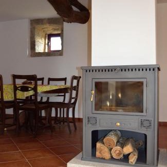 Seia House | Relax at Retiro da Lameira: Pet Friendly & Child Welcome