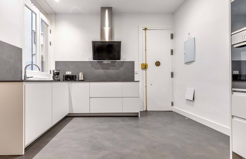 Jeronimos Apartment | Experience Retiro Place II: Perfect for Families & Relaxation