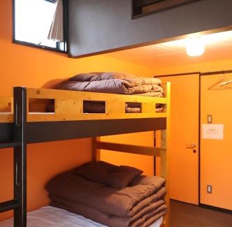 Bandai House | Retopia AIZU Guest House: Cozy Retreat with Hot Tub