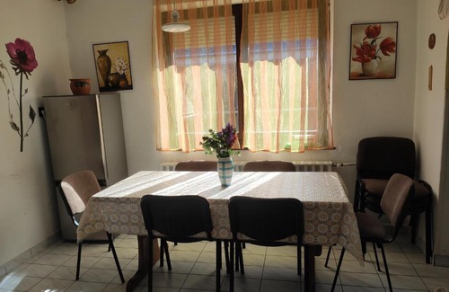 Gor House | Retro Retreat Gór - Pet Friendly with Oceanfront Views