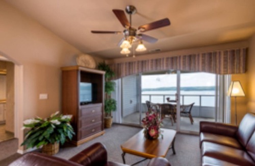 Hollister Resort | Relax and Unwind at Westgate Branson Lakes Resort