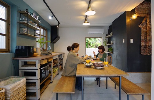 Okinawa House | Discover a Cozy Inn with Ocean Views, 3 Minutes to the Sea