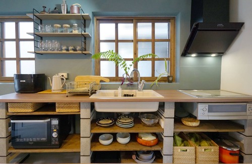 Okinawa House | Discover a Cozy Inn with Ocean Views, 3 Minutes to the Sea