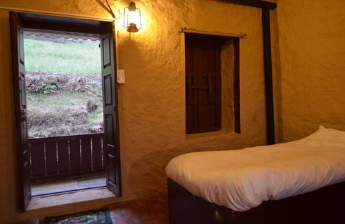 Dhunkharka House | Inviting Retreat at Damaar: Family-Friendly Dining & Breakfast