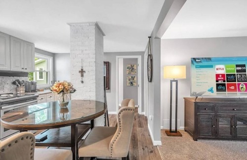 Willoughby House | Top-Rated Retreat at DTW with Pool, Spa, and Breakfast