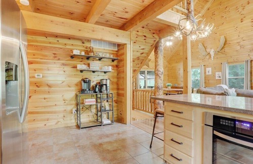 Hallsville Cabin | Top-Rated Retreat at the Cavern with Family-Friendly Amenities