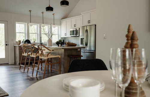 Egg Harbor House | Relaxing Retreat Azure: Outdoor Hot Tub Near Egg Harbor
