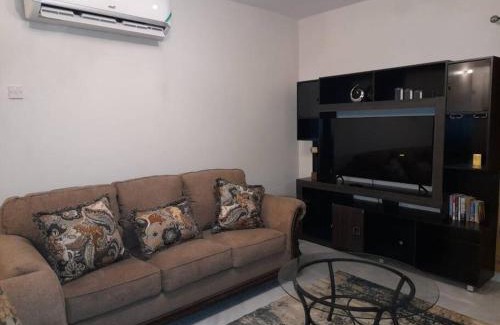 Rio Bueno House | Cozy Beachside Retreat: New 2 Bedroom with Breakfast Included