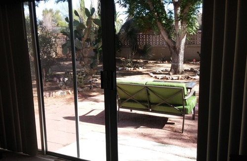Green Valley Fairways House | Ideal Retreat for Two or More with Pool and Breakfast