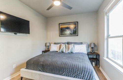 Bouldin House | Retreat in Bouldin Creek Walkable to restaurants