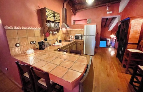 Sorvilan House | Relaxing Holiday Home 'Casa Alfurán' with Modern Amenities