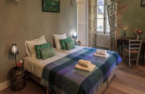 Saint-Germain-de-Belves House | Impressive Holiday Home with Pool and Pet-Friendly Amenities