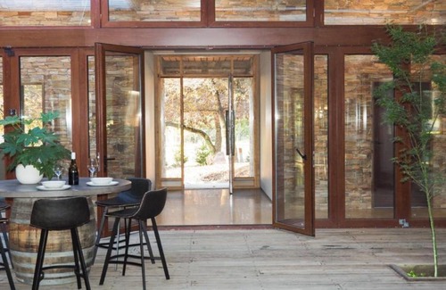 Beechworth House | Discover Retreat On Albert: Unique Architecture & Town Access