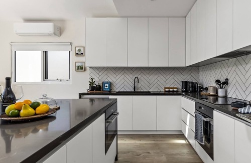 Hepburn Springs House | Retreat on Church - 5 bedroom, 5 bathroom haven