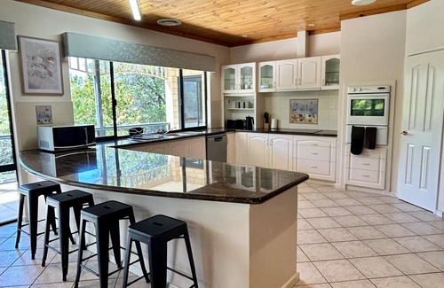Herron House | Retreat on Estuary !nHuge waterfront residence for large groups to enjoy