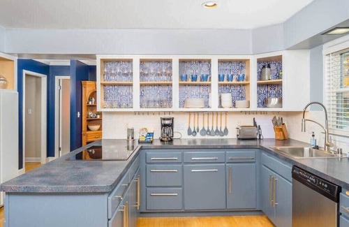 Appleton House | Discover Retreat River Drive: Family & Pet-Friendly Stay