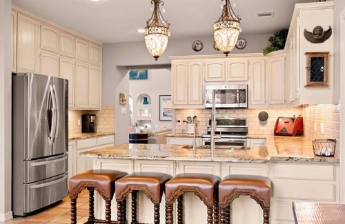 Spicewood House | Experience Stone Home Ranch on the Pedernales River
