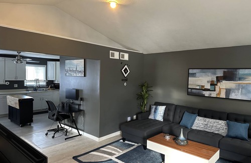 Morgantown House | Experience a Modern Mountain Getaway with Family-Friendly Amenities