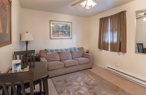 Hemlock Apartment | Retreat to this single level studio