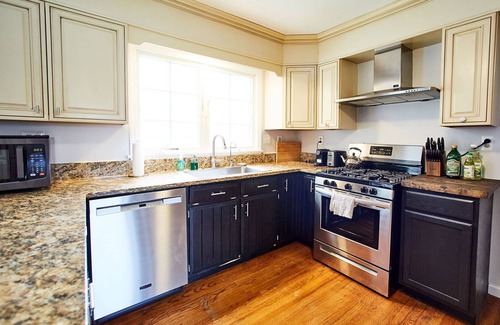 Warwick House | Escape to Relaxing Retreat: Pool, Hot Tub & Game Room!