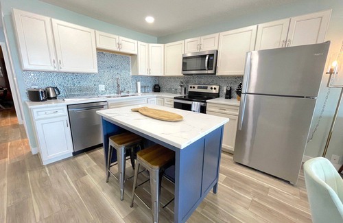 Lincoln City Condo | "Retreat Yo Self": Cozy, Pet-Friendly Condo with Ocean Views, Pool.