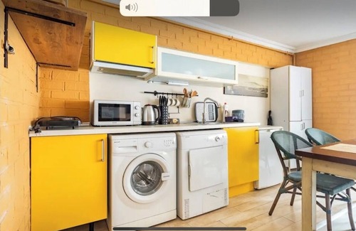 Taksim Apartment | Retro 1+1 apartment in istiklal avenue with AC, WiFi