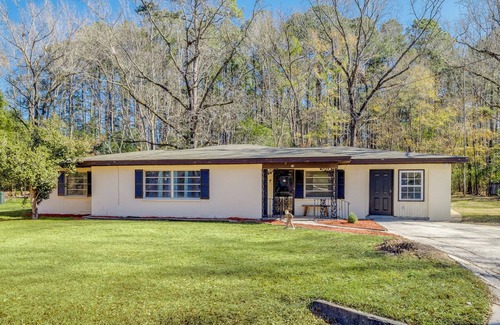 Pooler House | Retro! - 4BR Near Sav Airport