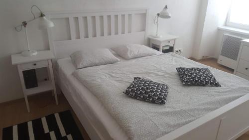 Brno-stred Apartment | Cozy Retro Apartment in Brno - Rated 9.6/10, Family-Friendly