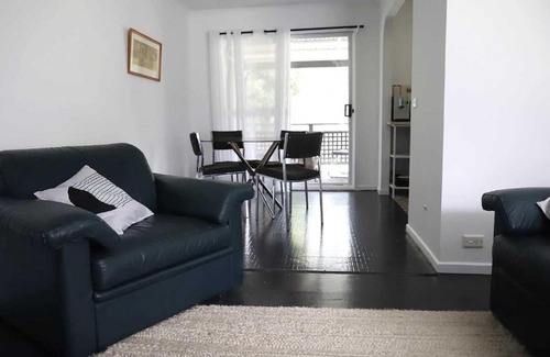 Macmasters Beach House | Charming Retro Beach House - Ideal for Families & Pets