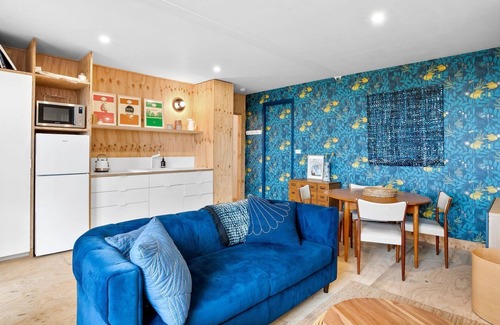 Lorne House | Coastal Retreat - Enjoy Ocean Views at Retro Beach Vibes