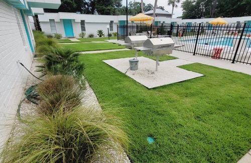 Gulf Shores Condo | Beachside Retreat with Inviting Pool and Top-Rated Amenities