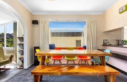 Whitby House | Discover a Retro Retreat in Whitby with Family-Friendly Amenities