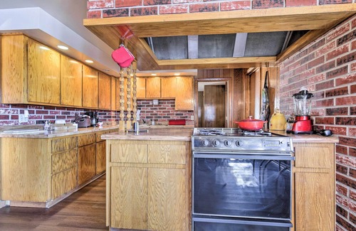 Rhinelander House | Cozy Rhinelander Lake Retreat with Fire Pit & Scenic Views