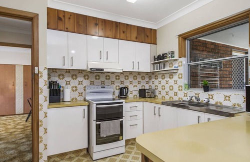 North Haven House | Pet-Friendly Retreat @ Riverview with Pool & Ocean Views