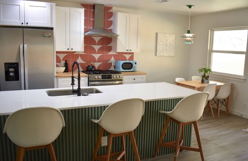 Franklin Park House | Retro South Austin Retreat Close to Downtown Attractions