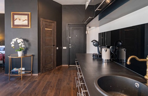 Old Town Apartment | Retro Studio Apartment in Old Town with Pet-Friendly Amenities