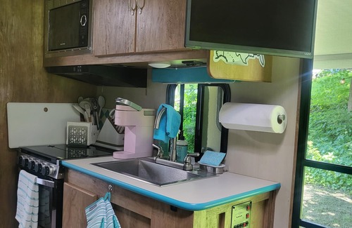 Ellsworth House | Prime Location Near Acadia with Kitchen Amenities