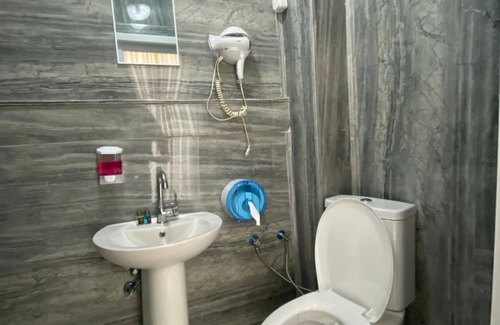 Pendik Cabin | Budget-Friendly Retro Suites with Spa and Breakfast Options